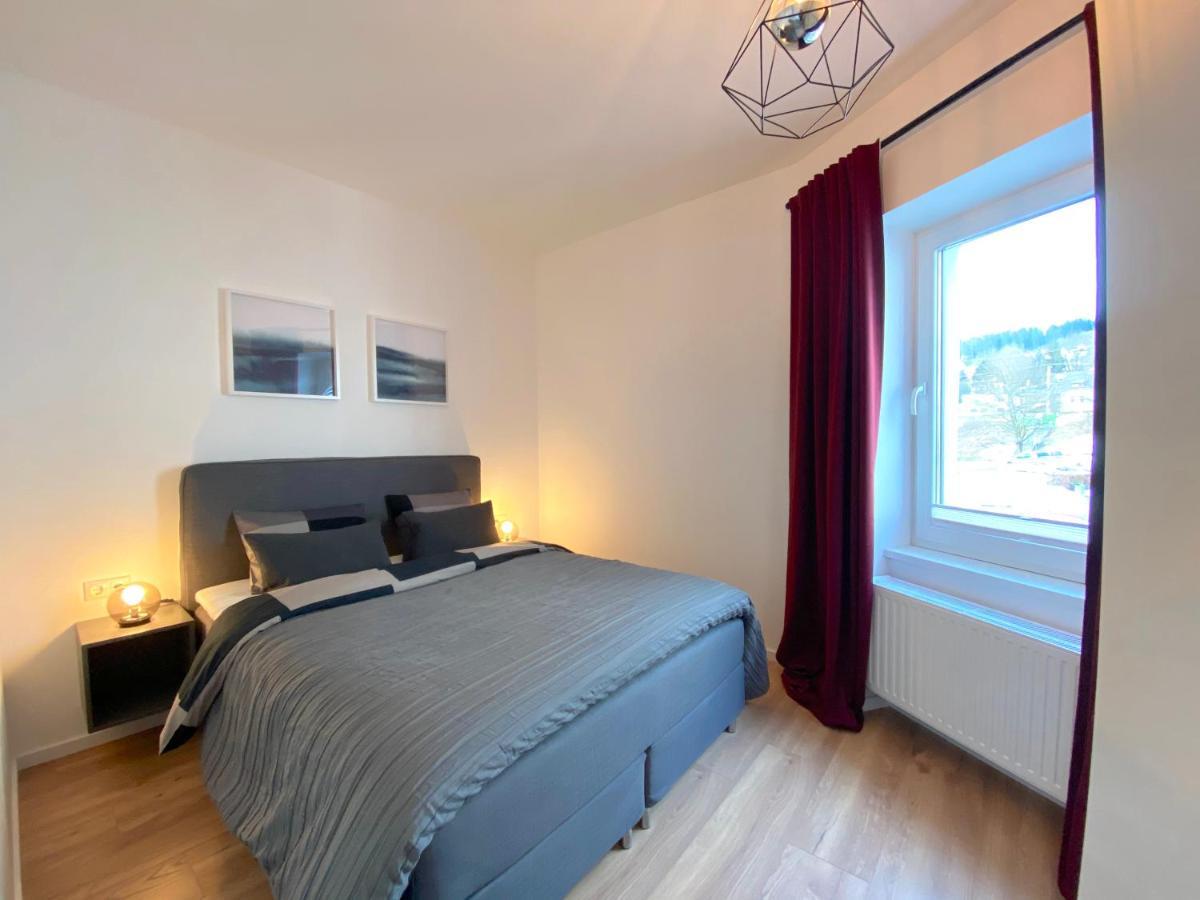 White Inn - Ferienwohnung Mit Terrasse 뮈르츠슐라크 외부 사진