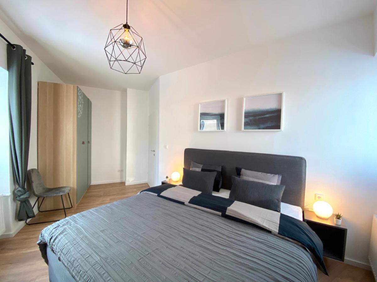 White Inn - Ferienwohnung Mit Terrasse 뮈르츠슐라크 외부 사진