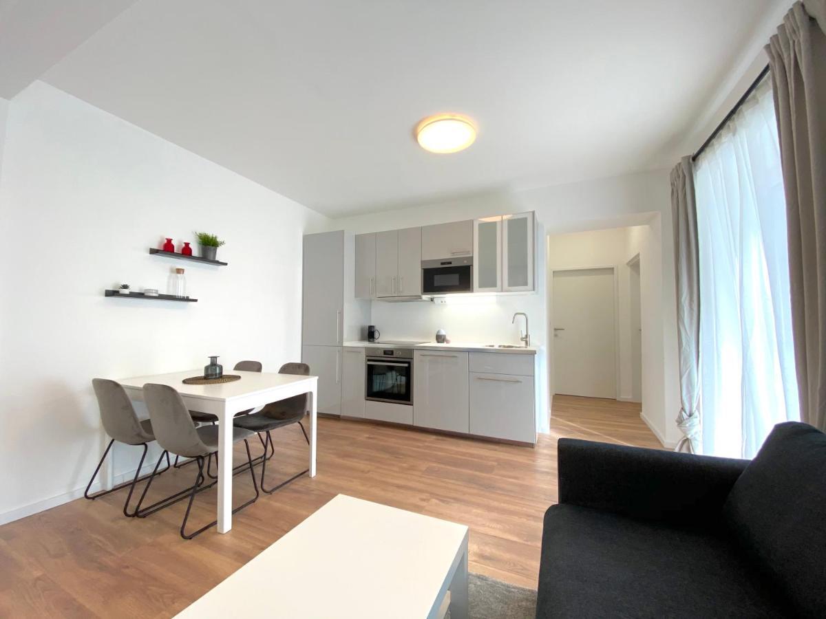 White Inn - Ferienwohnung Mit Terrasse 뮈르츠슐라크 외부 사진