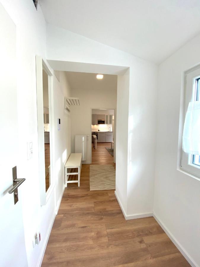 White Inn - Ferienwohnung Mit Terrasse 뮈르츠슐라크 외부 사진