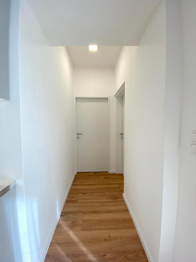 White Inn - Ferienwohnung Mit Terrasse 뮈르츠슐라크 외부 사진